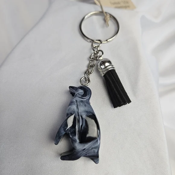 NWT Epoxy Resin Black & White Marbled Penguin with a Tassel - Picture 2 of 2